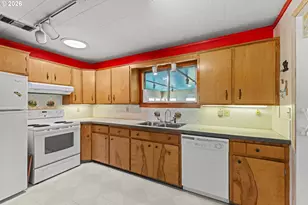 412 23rd St, Myrtle Point, OR 97458 - Photo 12