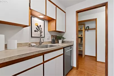 14220 SW 20th St, Beaverton, OR 97008 - Photo 12