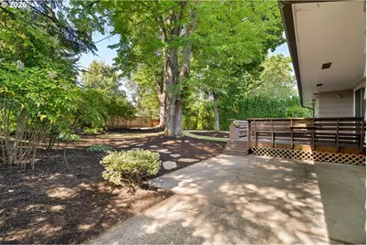 11990 SW Bowmont St, Portland, OR 97225 - Photo 36