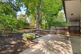 11990 SW Bowmont St, Portland, OR 97225 - Photo 36