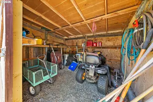 2325 Tenmile Valley Rd, Tenmile, OR 97481 - Photo 30