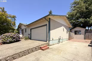 13046 Setera Cir, Oregon City, OR 97045 - Photo 4