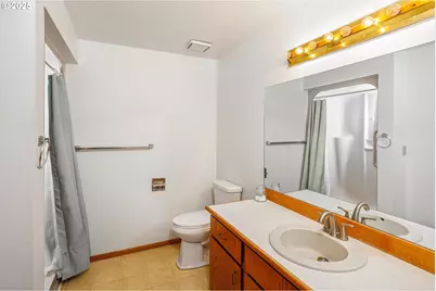 13821 NW 10th Ct #G, Vancouver, WA 98685 - Photo 14