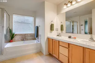 3667 SE Alexander St, Hillsboro, OR 97123 - Photo 20