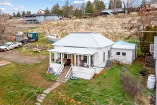 110 N Gilmore St, Heppner, OR 97836 - Photo 1