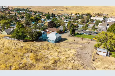 110 N Gilmore St, Heppner, OR 97836 - Photo 32