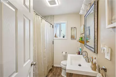 710 SE 155th Ave, Portland, OR 97233 - Photo 16