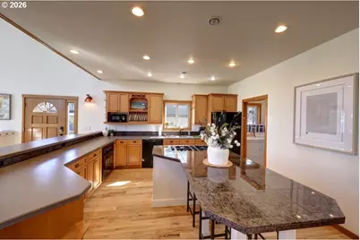 163 W 1st Ave, Cannon Beach, OR 97110 - Photo 10