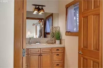 163 W 1st Ave, Cannon Beach, OR 97110 - Photo 20