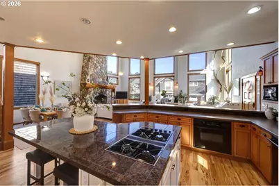 163 W 1st Ave, Cannon Beach, OR 97110 - Photo 12