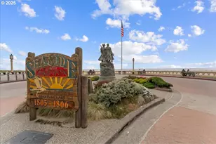 830 Oceanway St, Seaside, OR 97138 - Photo 26