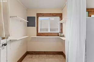 830 Oceanway St, Seaside, OR 97138 - Photo 18