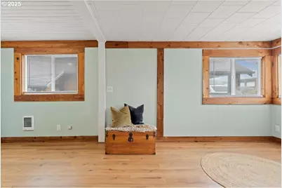 830 Oceanway St, Seaside, OR 97138 - Photo 6