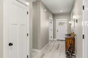 87716 Oaks Orch Rd, Veneta, OR 97487 - Photo 4