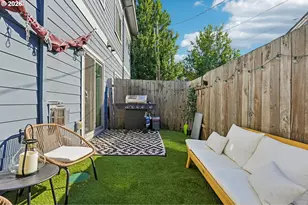 805 NW Victoria Ave, Gresham, OR 97030 - Photo 30