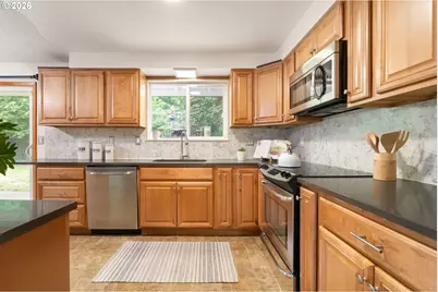 15116 SE Gladstone Dr, Portland, OR 97236 - Photo 12