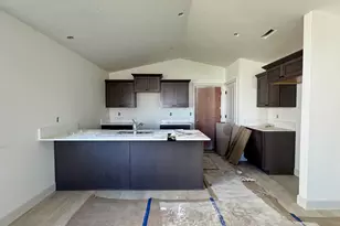 876 E Kinsley Ave, Hermiston, OR 97838 - Photo 4