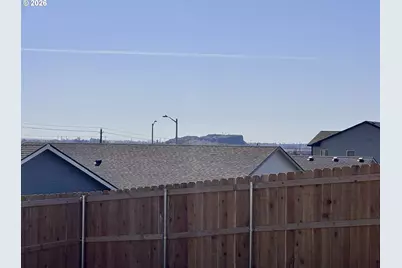 876 E Kinsley Ave, Hermiston, OR 97838 - Photo 10