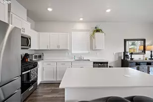 2259 30th Pl, Springfield, OR 97477 - Photo 18