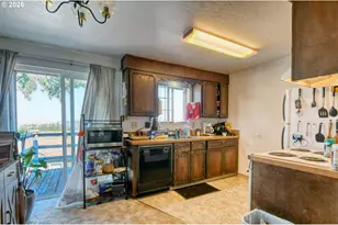 810 SW 10th St, Pendleton, OR 97801 - Photo 4