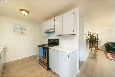 5506 SE 89th Ave, Portland, OR 97266 - Photo 6