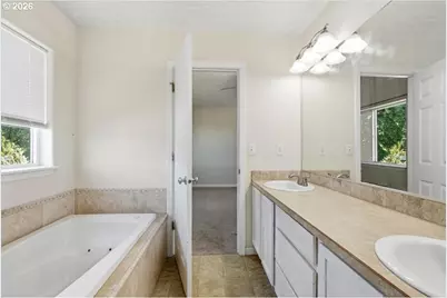 4575 Shipps Pl, Salem, OR 97305 - Photo 16