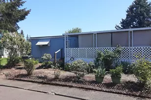 570 N 10th Ave, Cornelius, OR 97113 - Photo 2