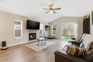 2726 Nina Pl, Hubbard, OR 97032 - Photo 10