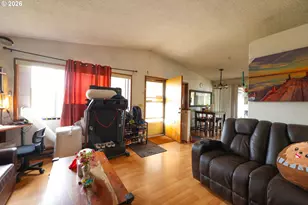 9612 SE Holgate Blvd, Portland, OR 97266 - Photo 4