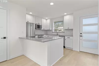 5470 SE Bybee Blvd #C, Portland, OR 97206 - Photo 4