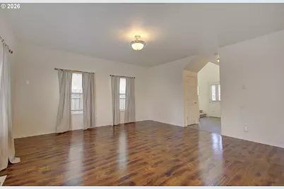 9715 NE 19th Pl, Vancouver, WA 98665 - Photo 6