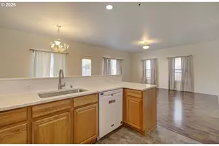 9715 NE 19th Pl, Vancouver, WA 98665 - Photo 14