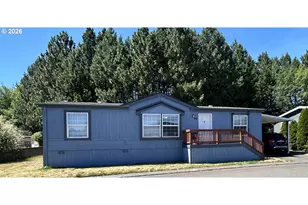 10400 SE Cook Ct, Milwaukie, OR 97222 - Photo 2