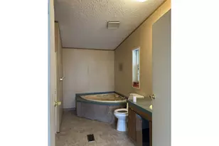 10400 SE Cook Ct, Milwaukie, OR 97222 - Photo 8