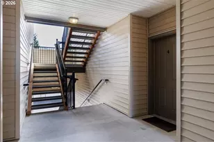 600 NW Lost Springs Terrace, Portland, OR 97229 - Photo 4