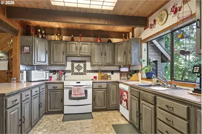 1823 Ridge Water Dr, Sutherlin, OR 97479 - Photo 14