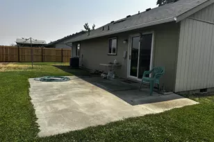 125 NE 15th Ave, Milton-Freewater, OR 97862 - Photo 2