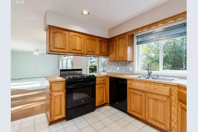 551 Haussler Rd, Kelso, WA 98626 - Photo 12