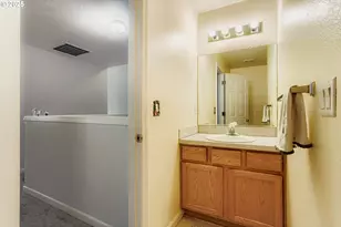 555 NW Hertel St, Hillsboro, OR 97124 - Photo 20