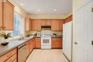 555 NW Hertel St, Hillsboro, OR 97124 - Photo 12