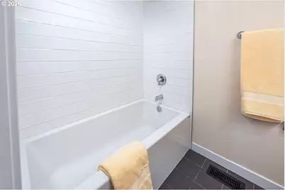 528 Nottingham Ave, Eugene, OR 97404 - Photo 26