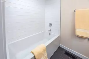 528 Nottingham Ave, Eugene, OR 97404 - Photo 26