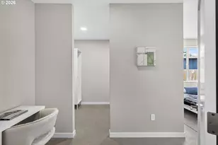 8213 N Swenson St, Portland, OR 97203 - Photo 18