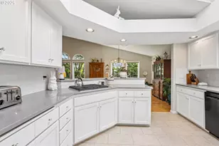 12664 SW Bexley Ln, Tigard, OR 97224 - Photo 10