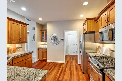 829 Pioneer Dr, Silverton, OR 97381 - Photo 14