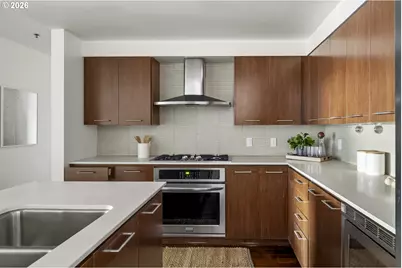 1310 NW Naito Pkwy #505A, Portland, OR 97209 - Photo 10