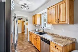 3381 Nebraska St, Longview, WA 98632 - Photo 12