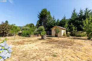 47711 Commercial St, Oakridge, OR 97463 - Photo 28