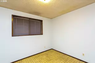 47711 Commercial St, Oakridge, OR 97463 - Photo 12