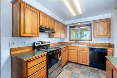 47711 Commercial St, Oakridge, OR 97463 - Photo 6